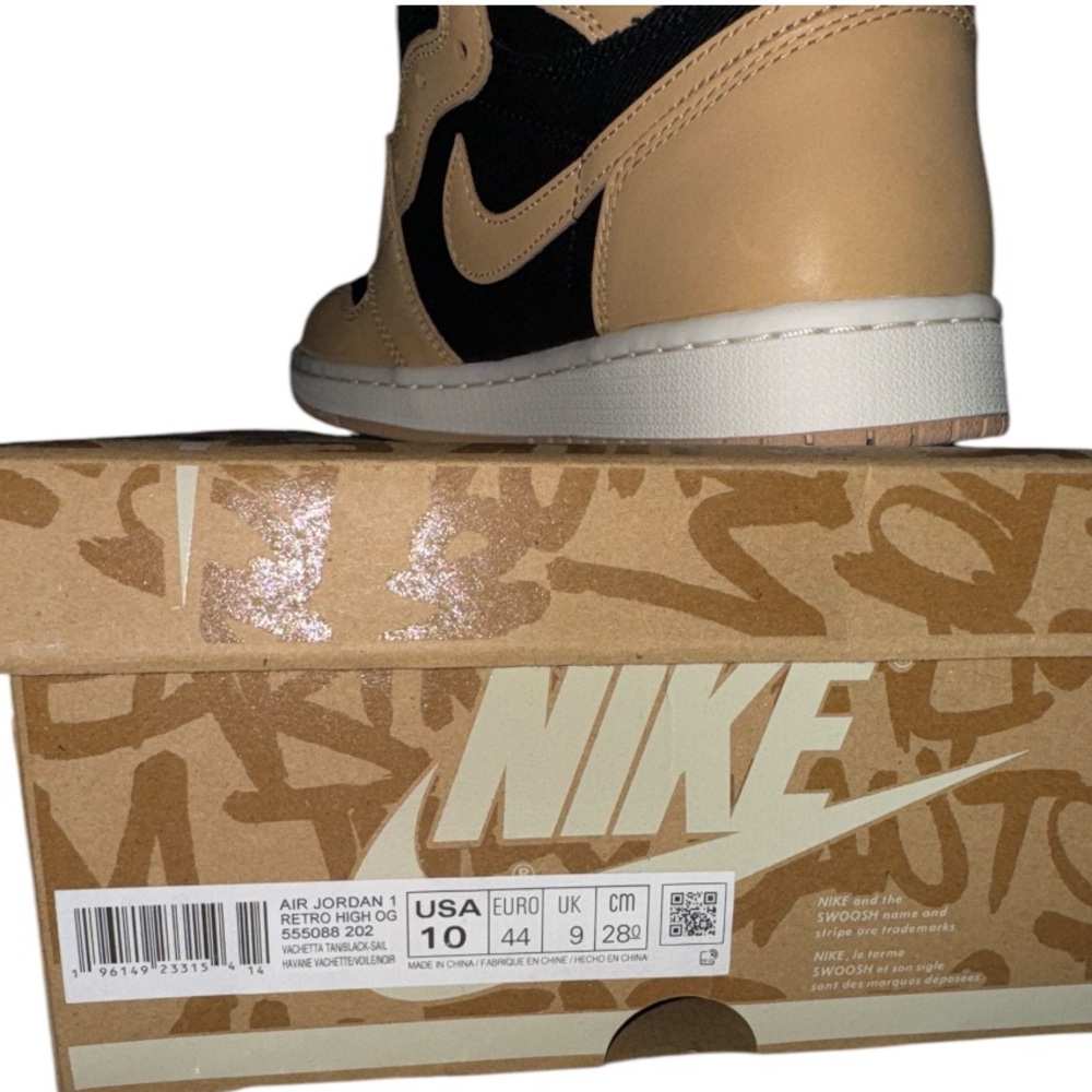 NWT Authentic Air Jordan 1 Retro High OG - Picture 3 of 6